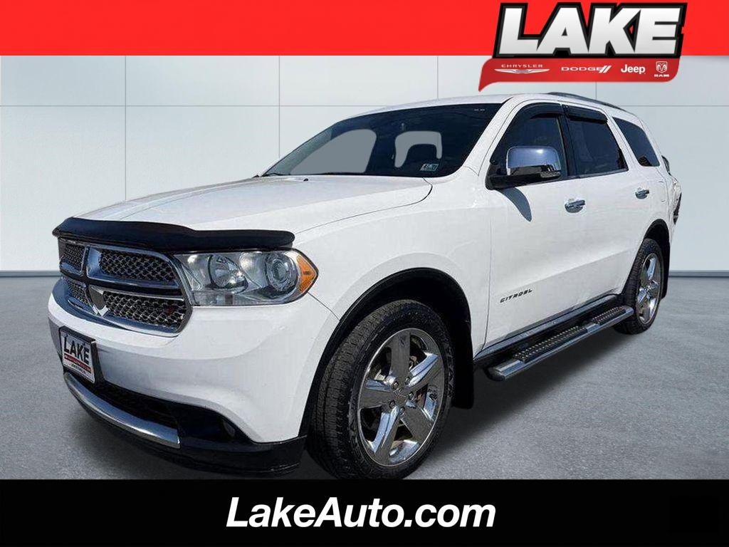 2013 Dodge Durango Citadel in White — front three-quarter view